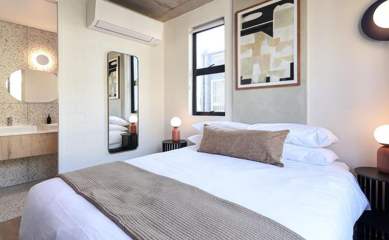 2 Bedroom Property for Sale in Sea Point Western Cape
